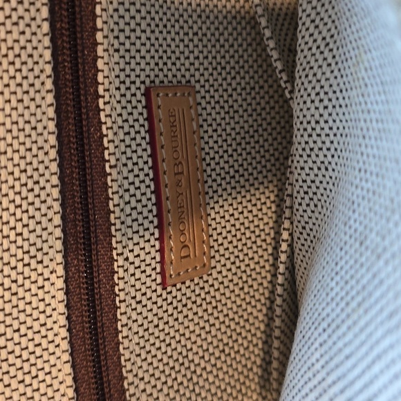 Dooney and Bourke Pink Signature Handbag - Picture 6 of 8